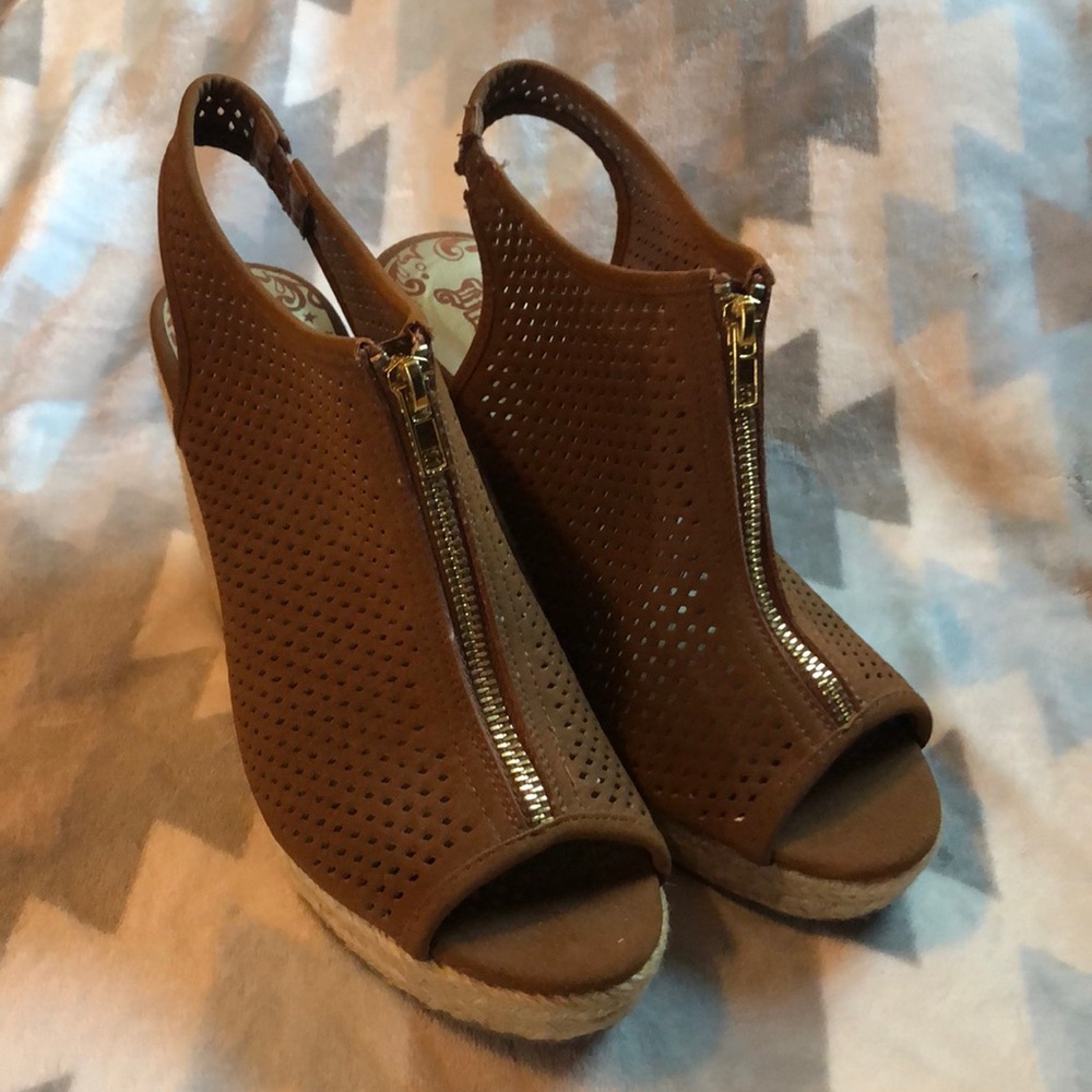Brash Wedge Heels
